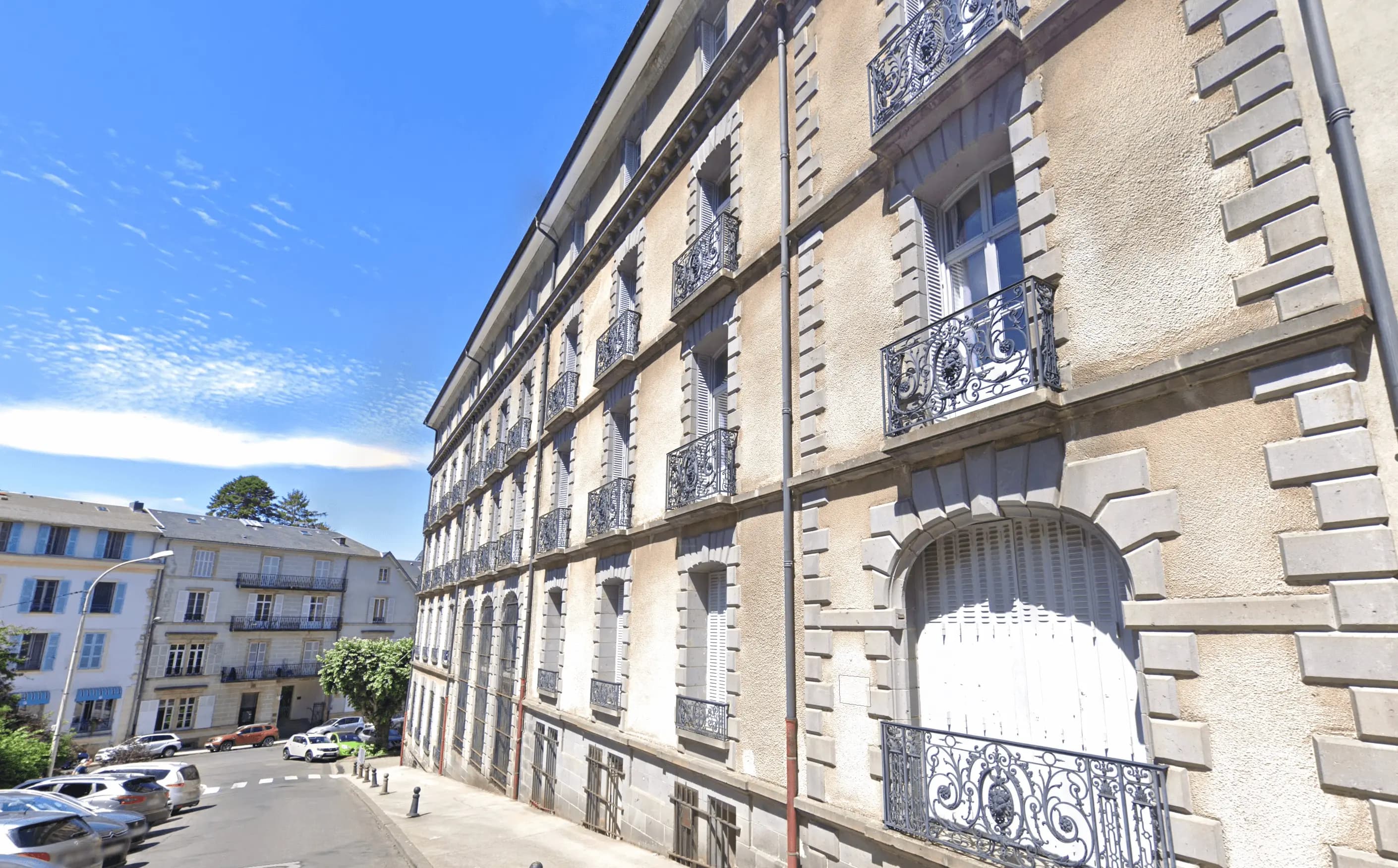 Grand Hôtel Médicis La Bourboule — vue 2