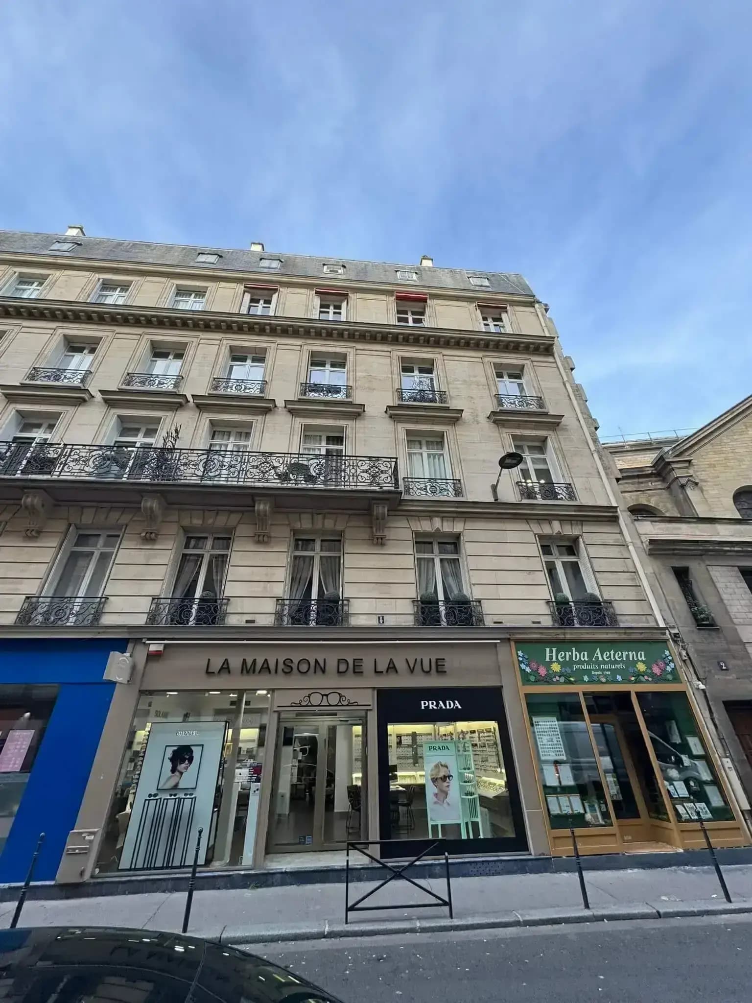 Locaux commerciaux Avenue Victor Hugo Paris 16 — vue 2