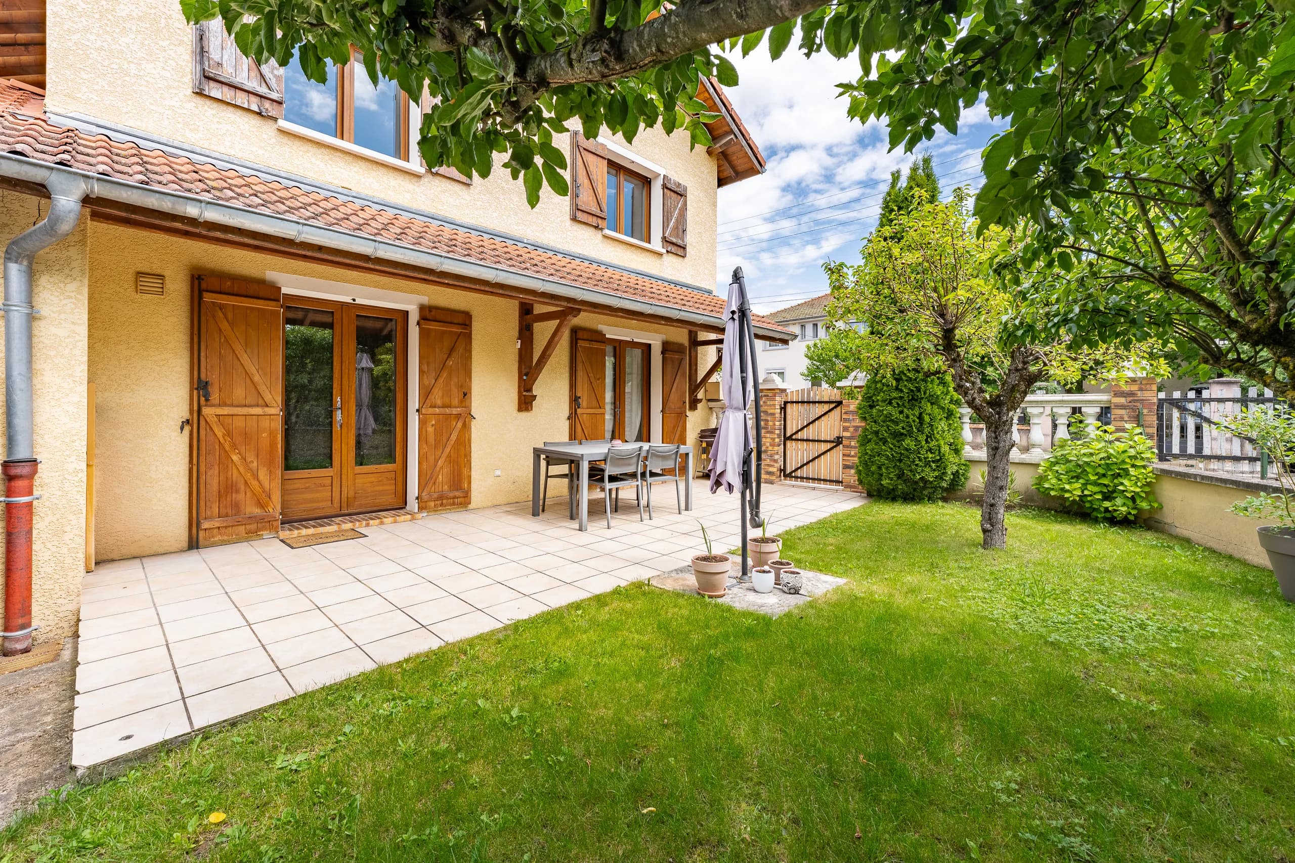 Immeuble Croix Blanche Villars-les-Dombes — vue 6