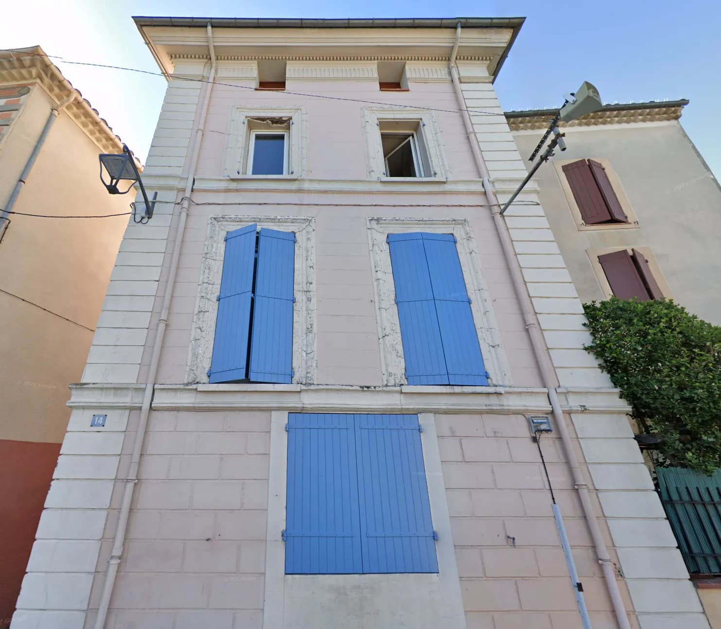 Division Place du Terreau Manosque