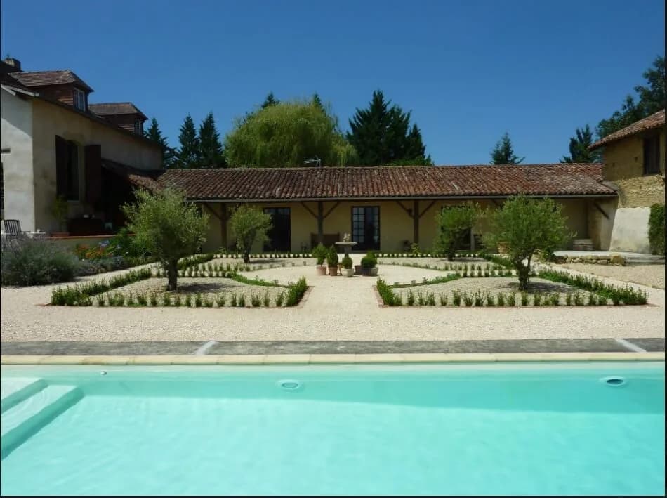 Complexe de retraite Garderes — vue 2