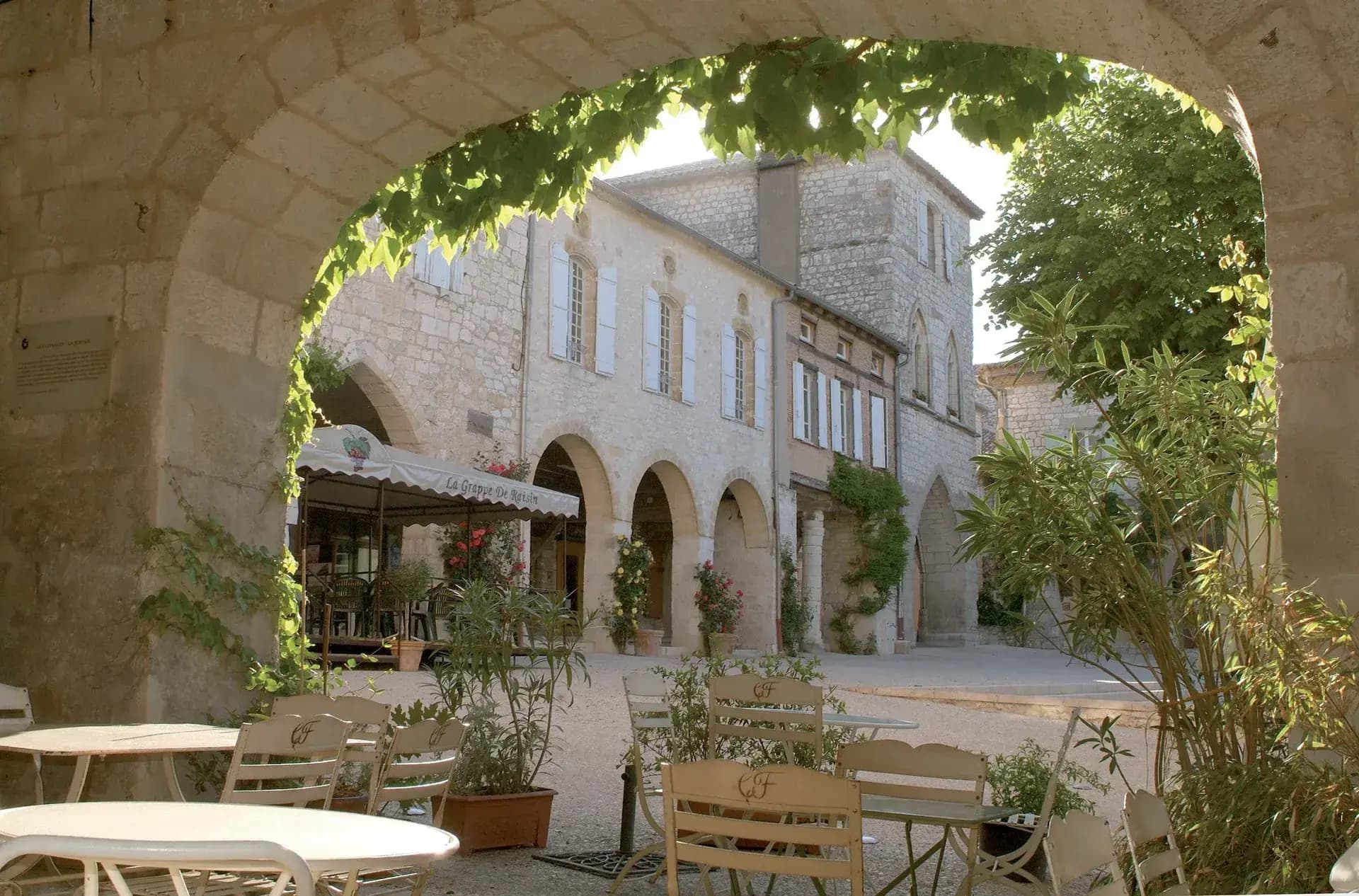 Hôtel Bastide des Oliviers Monflanquin — vue 23