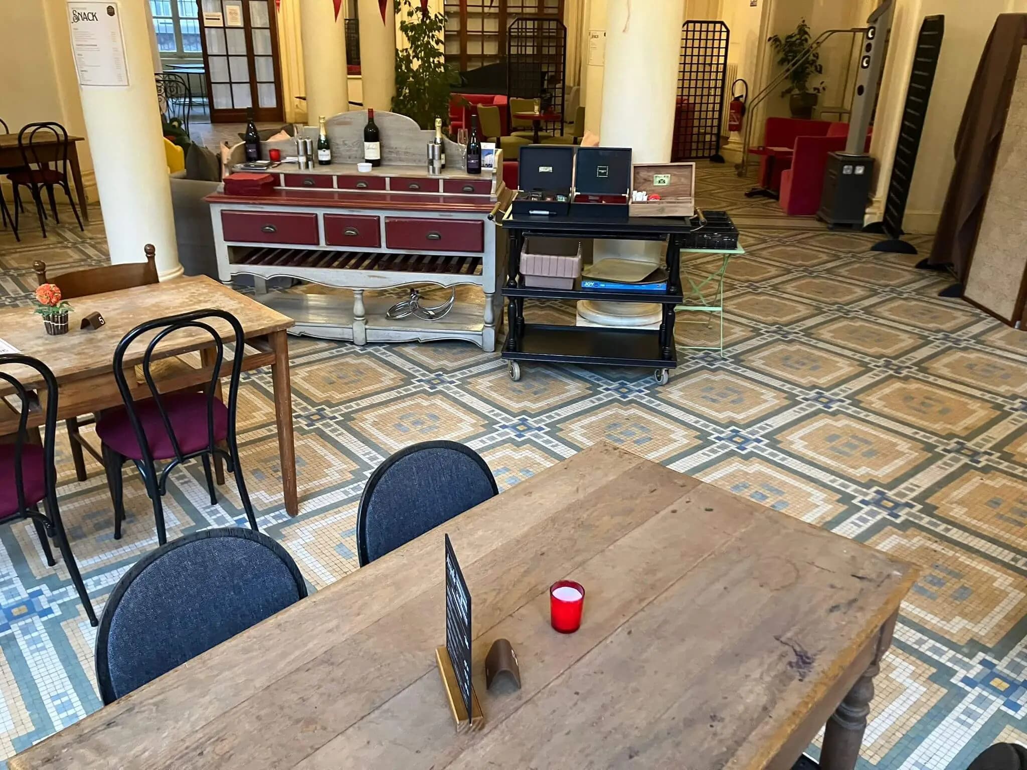 Grand Hôtel Médicis La Bourboule — vue 6