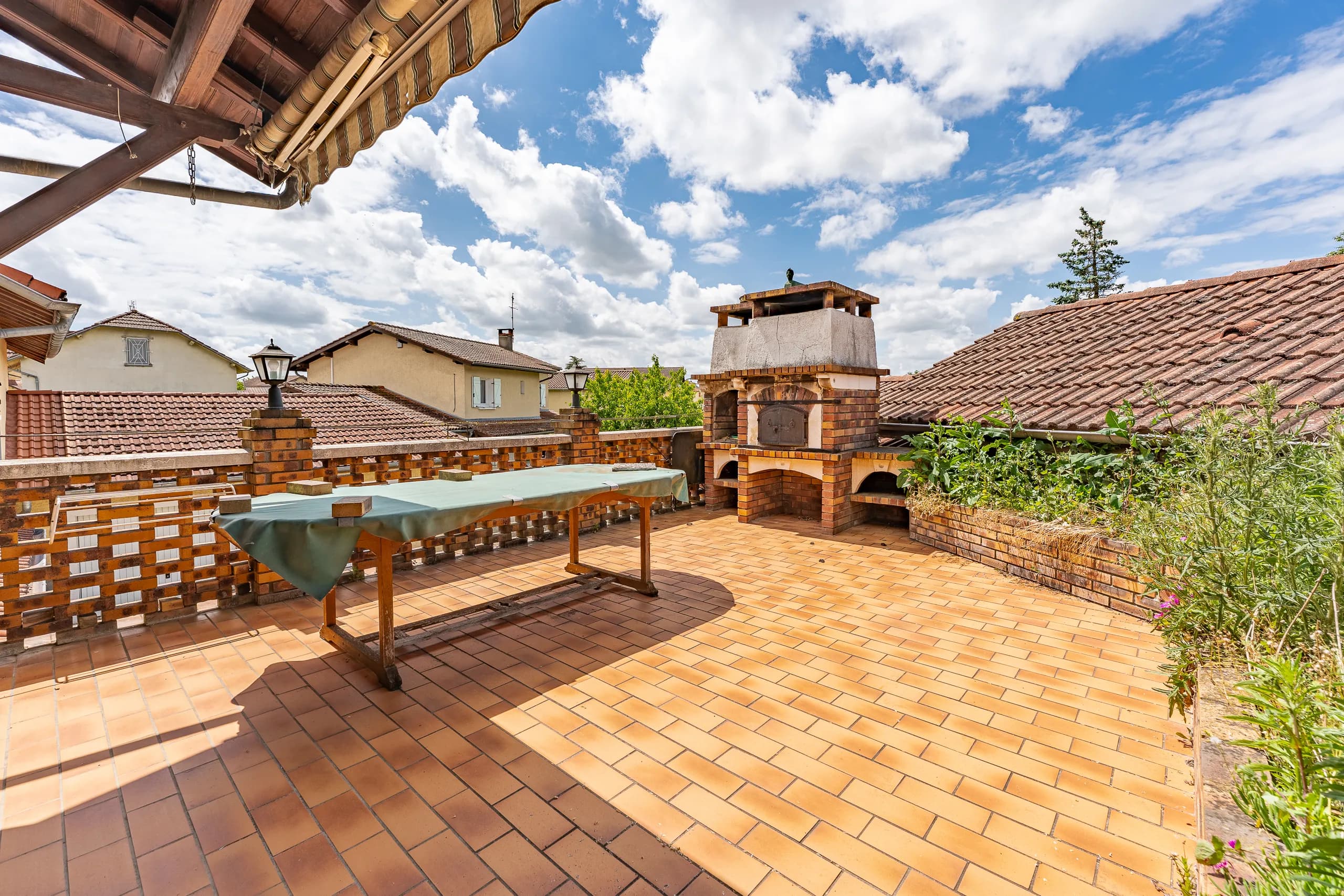 Immeuble Croix Blanche Villars-les-Dombes — vue 5