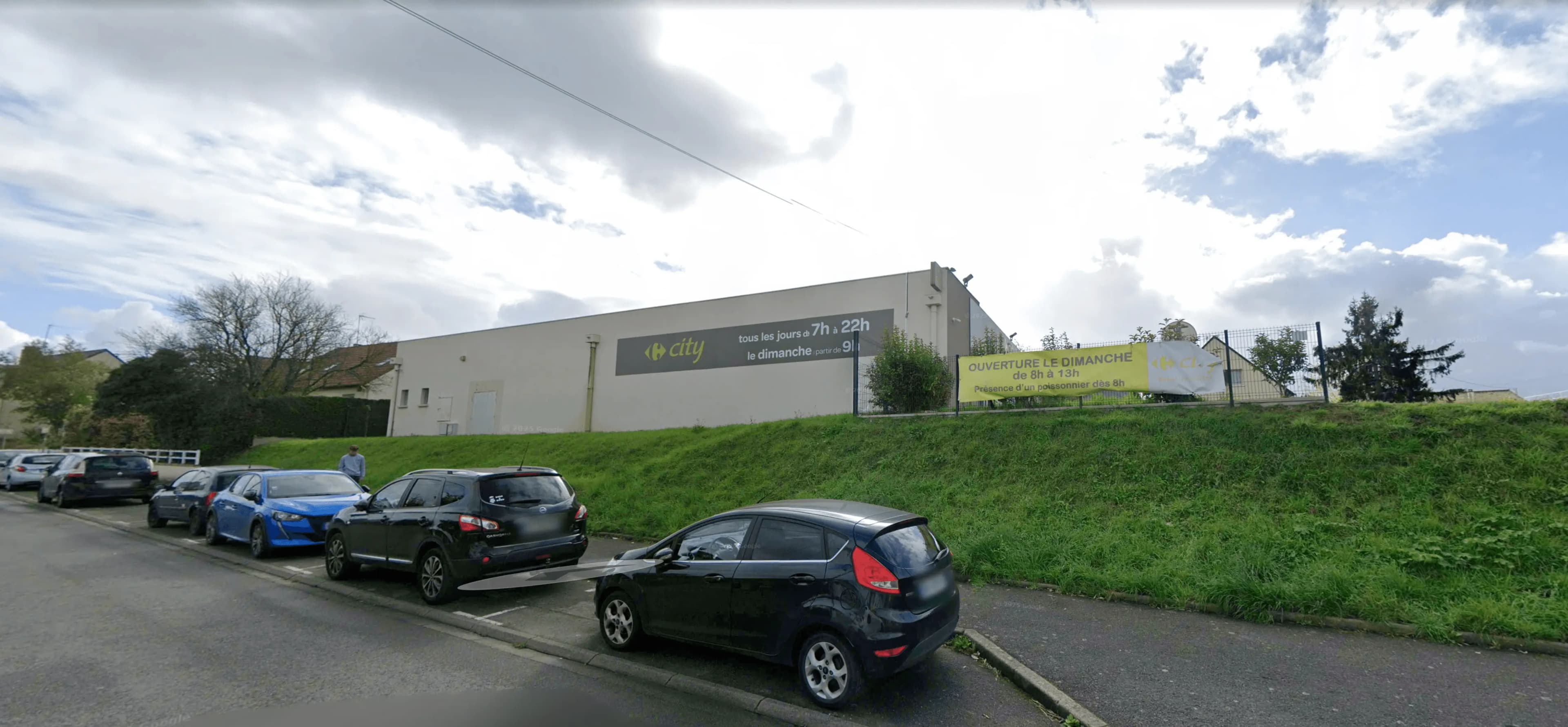 Local Commercial Carrefour Le Mans — vue 4