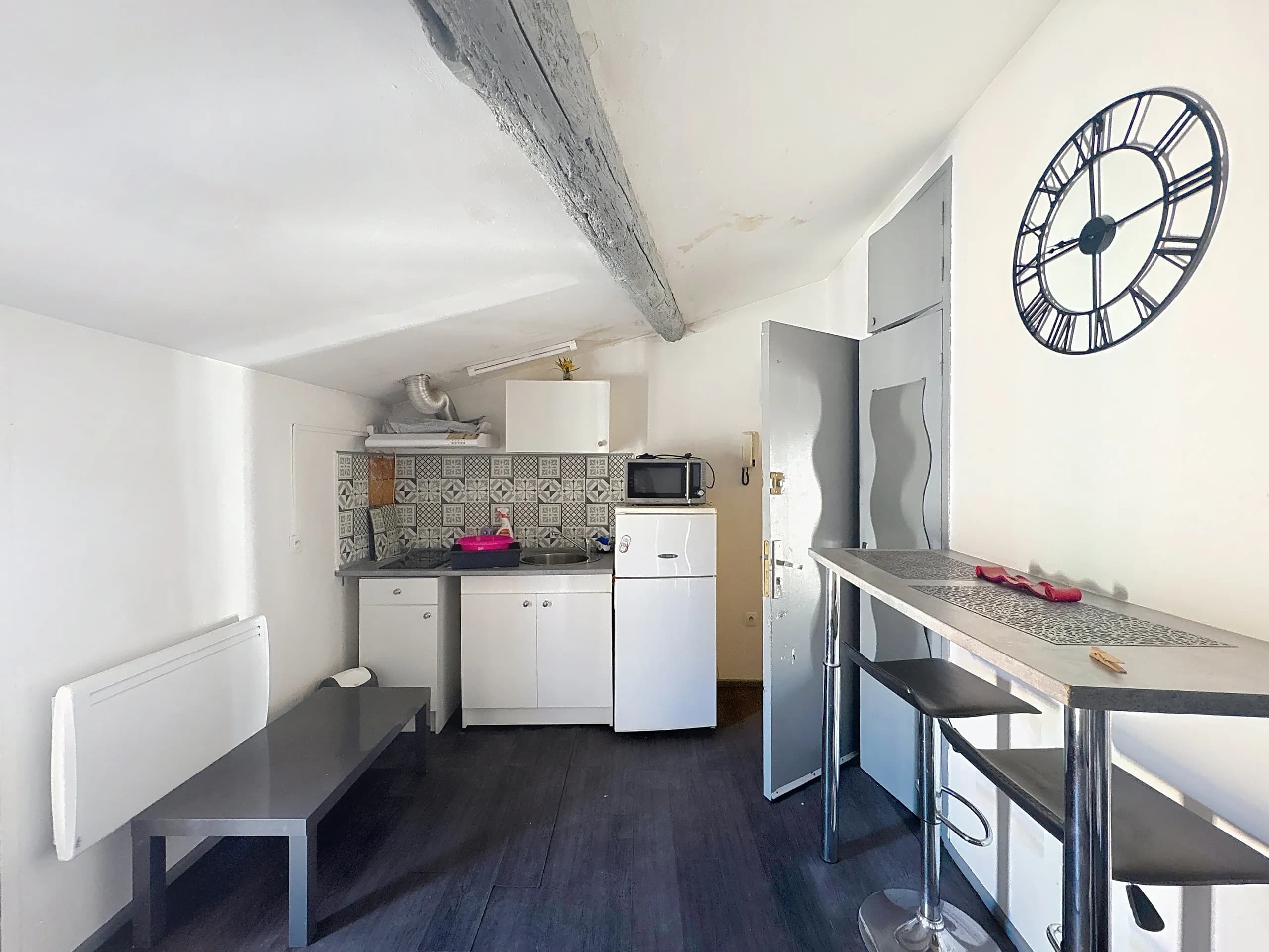 Immeuble 19 Août 1944 Vias — vue 3