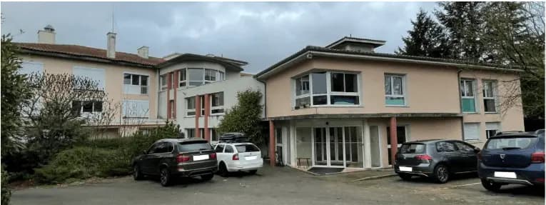 Immeuble Grands Coteaux Le Cellier — vue 2