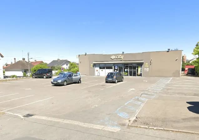 Local Commercial Carrefour Le Mans