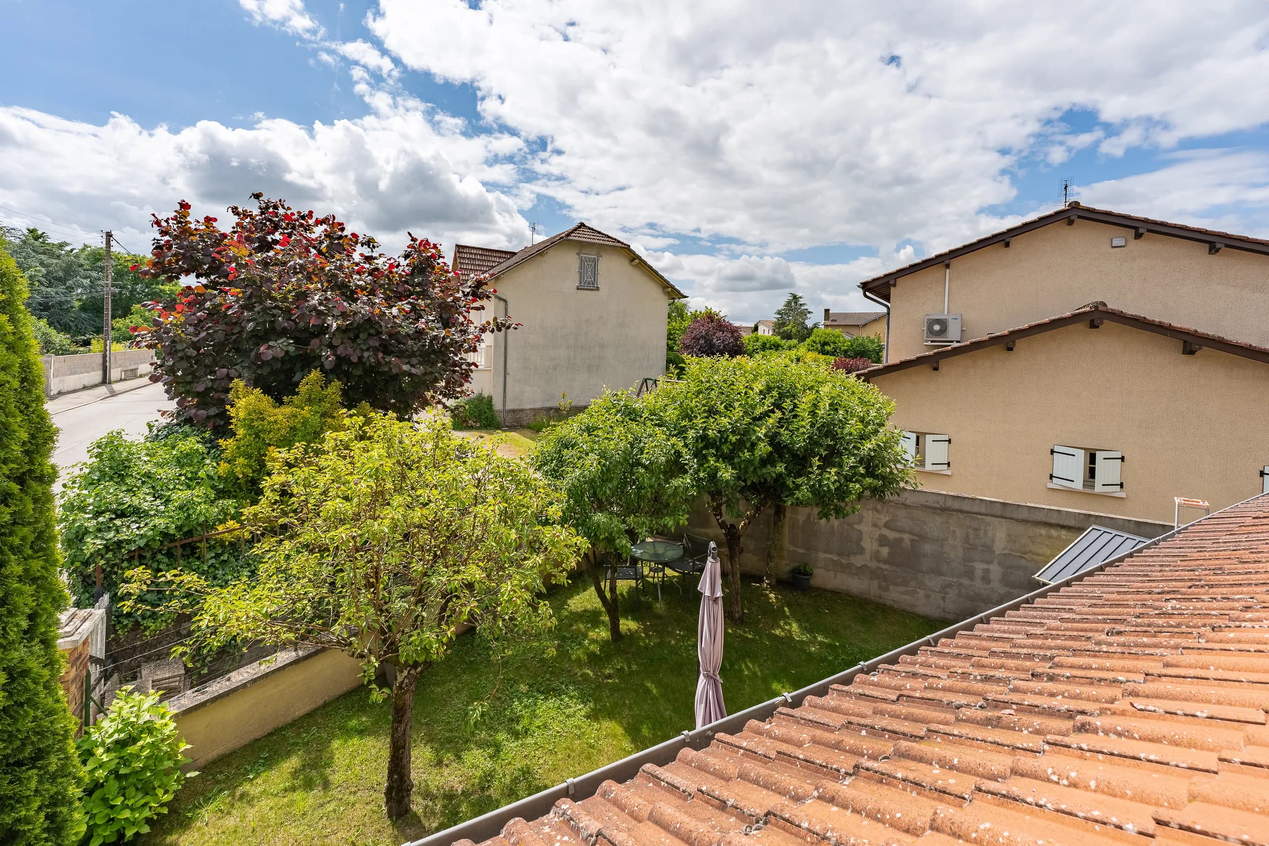 Immeuble Croix Blanche Villars-les-Dombes — vue 8