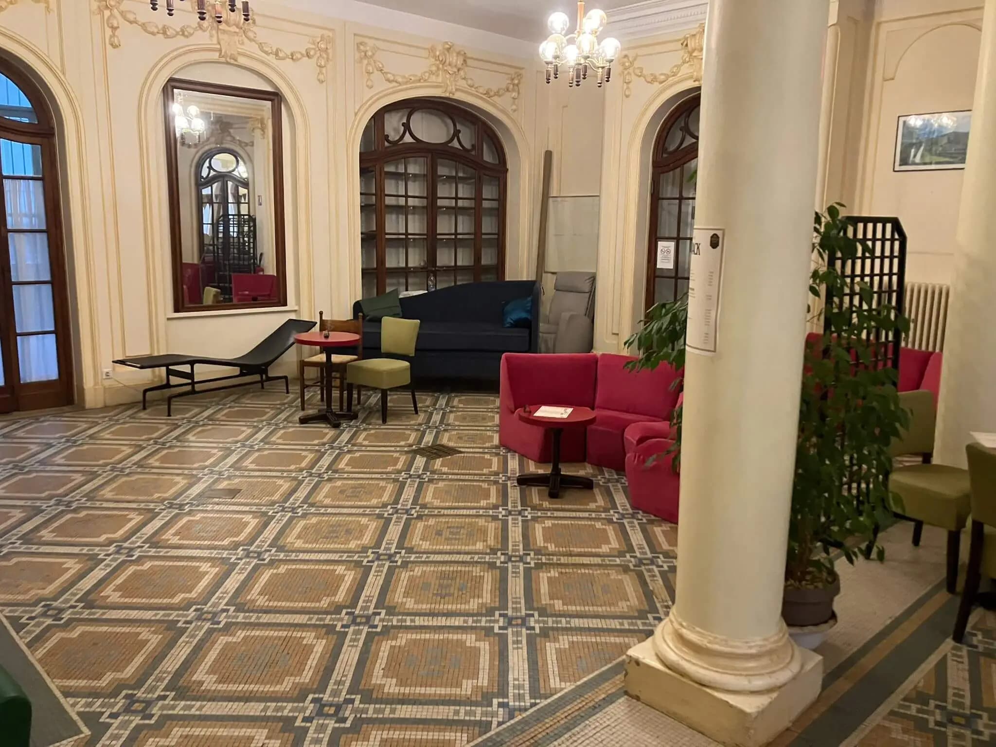 Grand Hôtel Médicis La Bourboule — vue 10