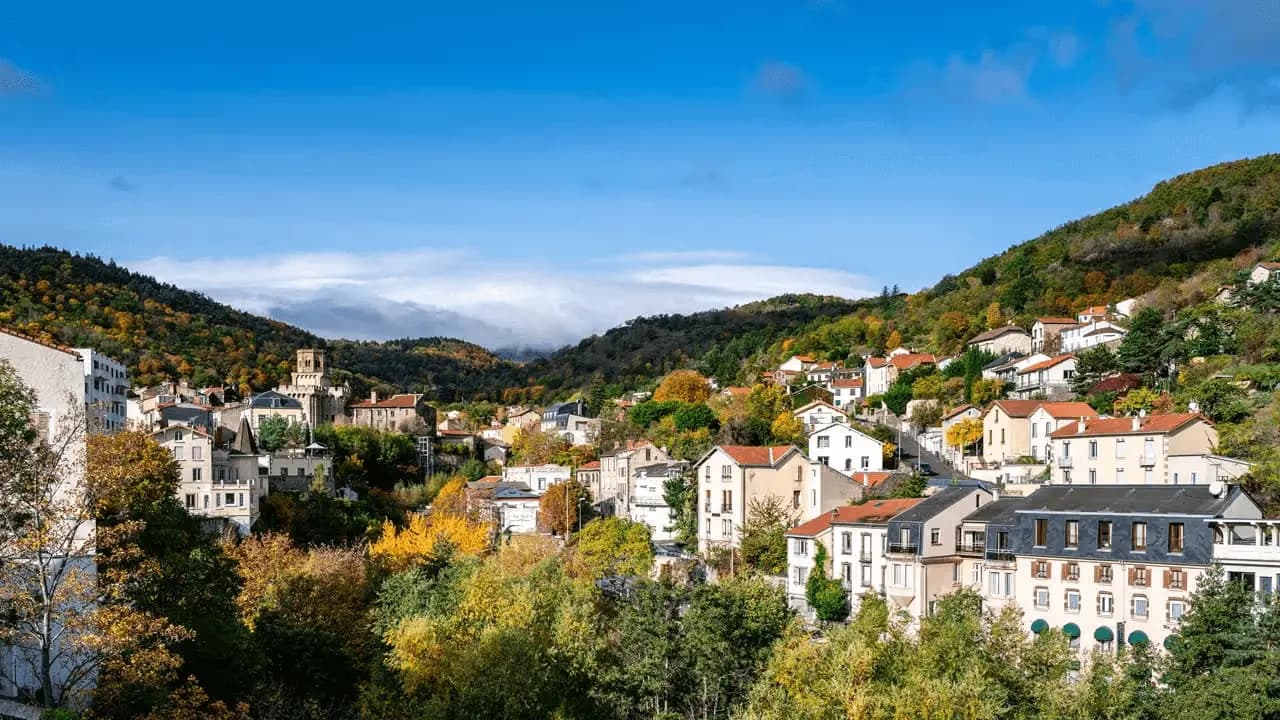 10 appartements Royat